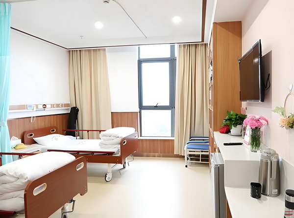 申请深圳户条件_2025暑期档总票房破45亿 题你还在问说明是存